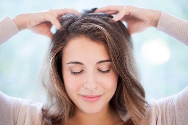 إليكِ بعض العلاجات الطبيعية لعلاج تساقط الشعر !             
