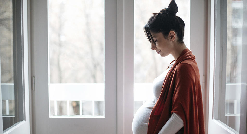 الحمل الأول وتقلصات الرحم : كيف تعرفين إذا كانت الأعراض طبيعية أم لا