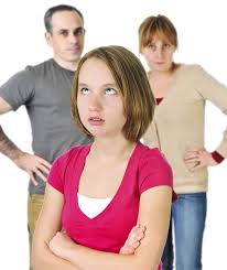 ماذا لو أبدى ابنك المراهق سلوك غير محترم تجاهك؟