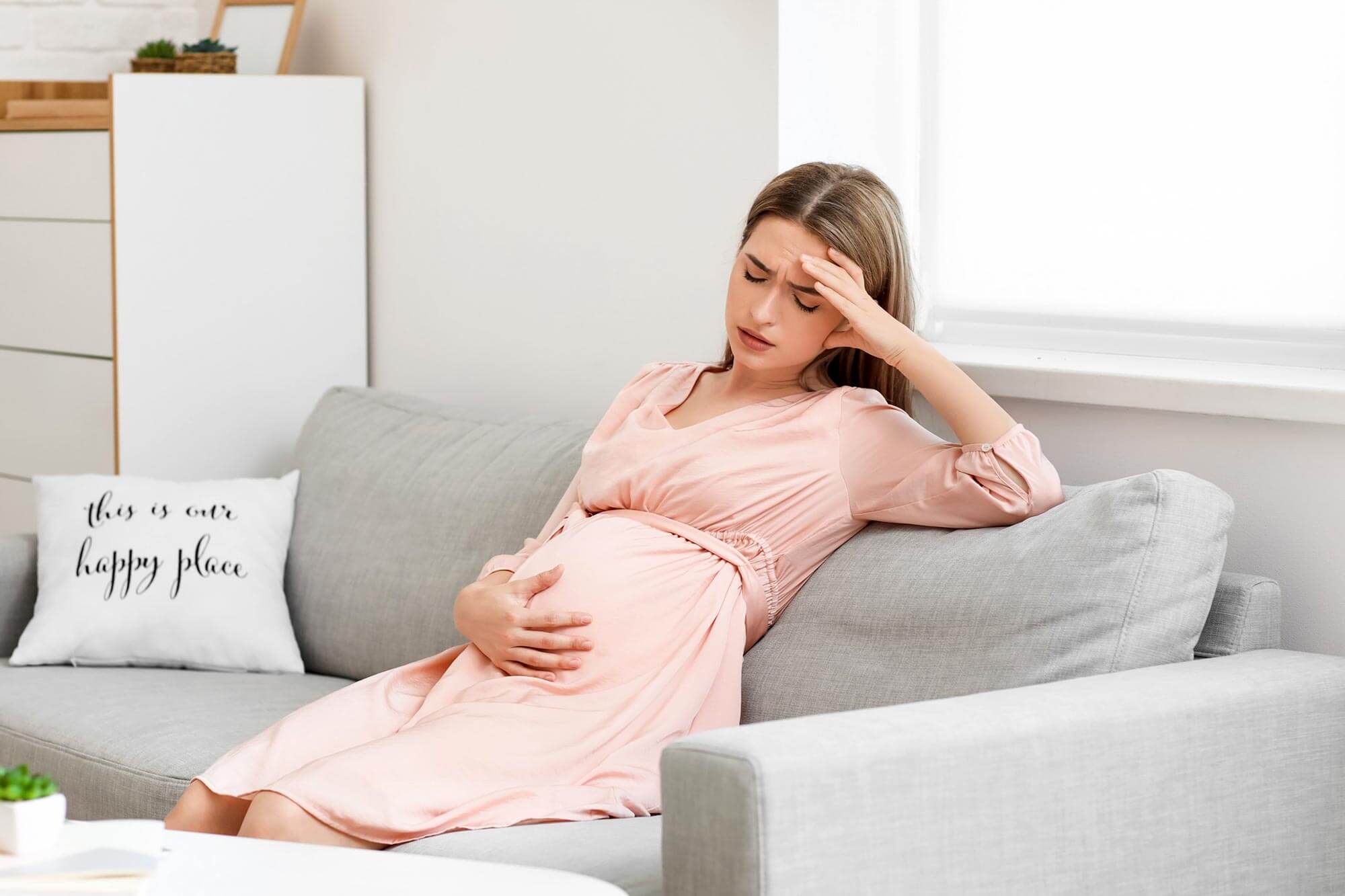 العلم يحذرك : التوتر أثناء الحمل قد يؤثر سلبيًأ على الأطفال!