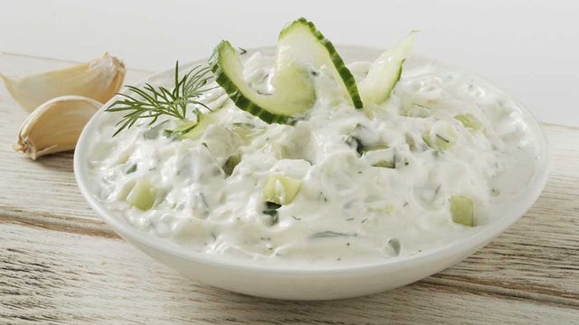 سلطة الرايتا الهنديه لوجبة شهيه