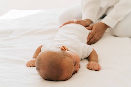 لماذا يحب الأطفال "الطبطبة" على مؤخرتهم قبل النوم؟ 