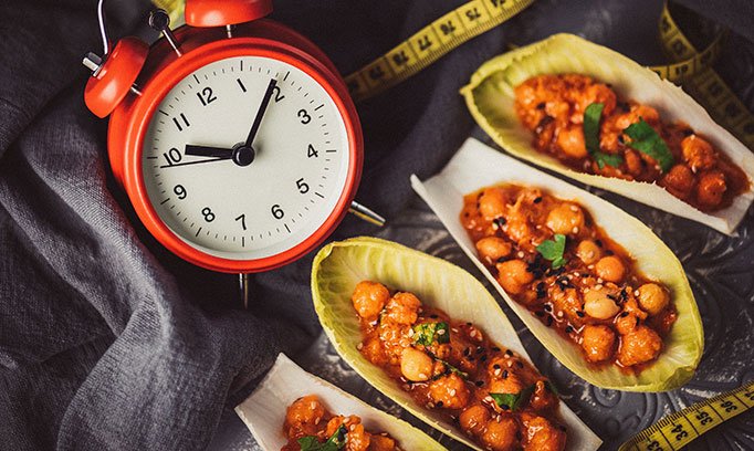هل يؤدي تناول وجبة واحدة في اليوم الى فقدان الوزن؟ 🍔🏃🏻‍♀