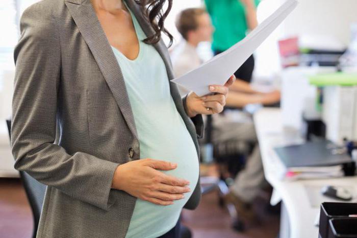 هل يمكنني أن أعمل وأنا حامل؟ إليك بعض النصائح!    