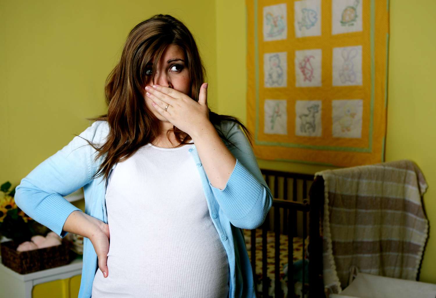 لماذا تنبعث رائحة كريهة من كل شيء أثناء الحمل ؟!            