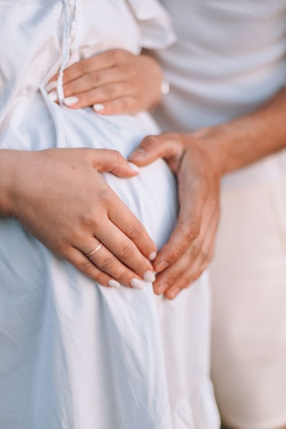 متى يجب الامتناع عن العلاقة الحميمة أثناء الحمل؟