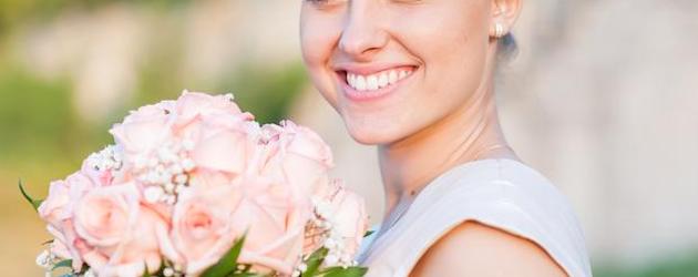 من المهم ان تكون ابتسامتك بيضاء ناصعه في زفافك