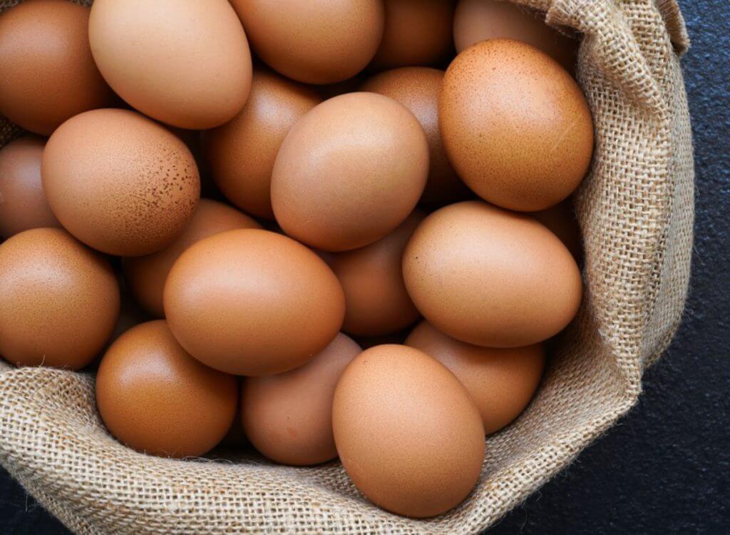 كيف يؤثر البيض على نسبة الكوليسترول لديك؟! 
