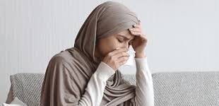 فتاوي رمضانية: ما حكم القئ وتحليل الدم والأكل والشرب ناسية؟