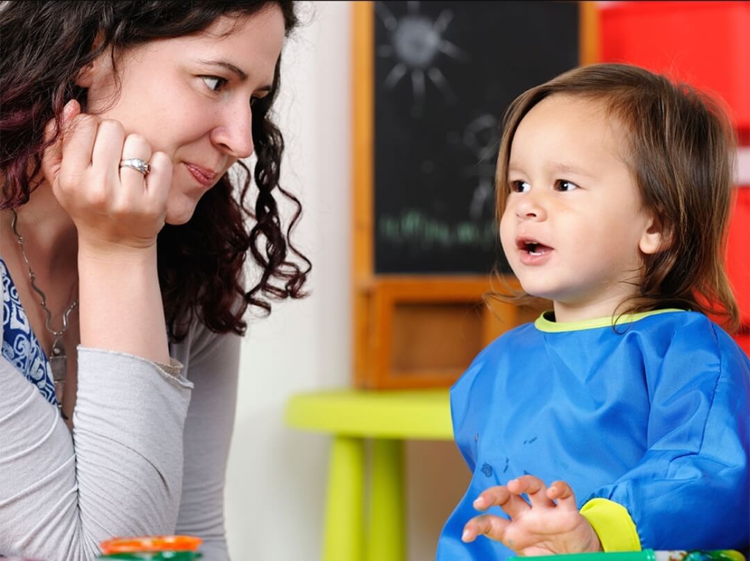 التواصل الجيد مع الأطفال والرضع: نصائح مذهلة من0-12 سنة