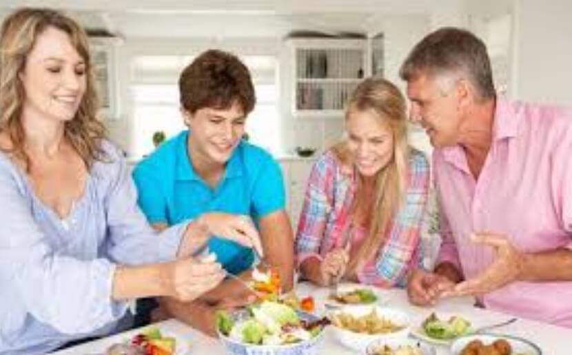 خمس خطوات لتقوية العلاقات الأسرية