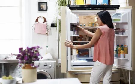 هل مللتِ من فوضى الثلاجة والفريزر؟! إليكِ 15 فكرة لتنظيمهما!
