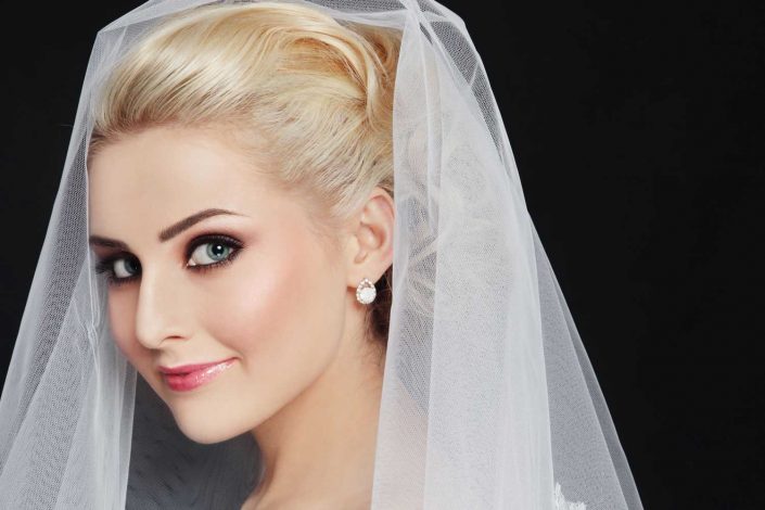 كيف تختار العروس لون الشعر الذي يناسبنها قبل الزفاف؟! 