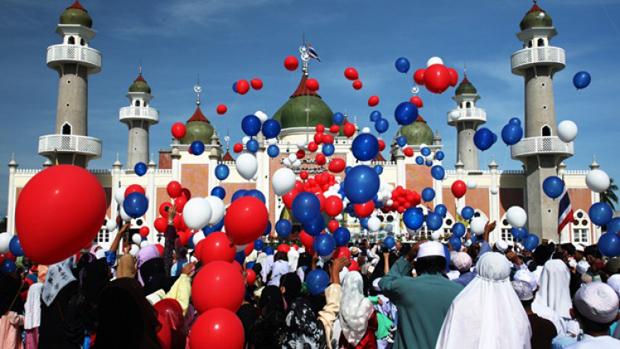 مشاركة لتجارب بعض المسلمين في عيد الأضحى حول العالم 