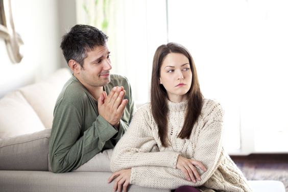 ٣ تجارب واقعية لنساء تعرضن للخيانة الزوجية لنفس السبب الشائع